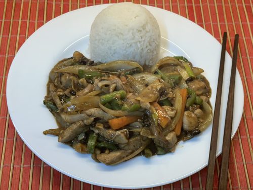 Kuřecí Hong Kong (豉椒雞片) – kuře s fermentovanými sójovými boby