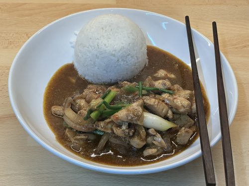 Gà xào sa tế – Kuřecí maso restované v sa tế omáčce