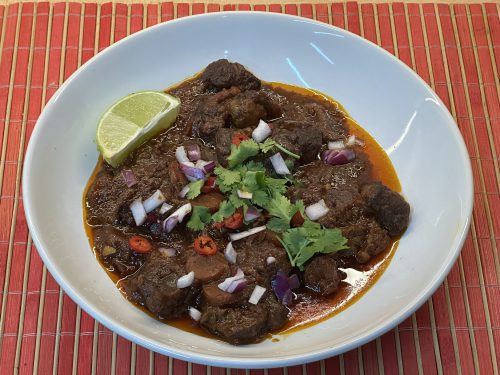 Pomalu dušené pikantní hovězí kari – Lighter Slow Cooked Spicy Beef Curry