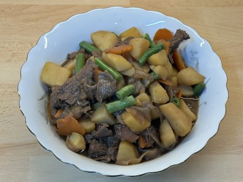 Nikujaga – 肉じゃが – Hovězí dušené maso s bramborami